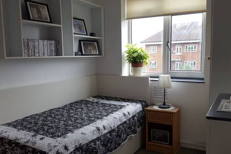 20 minutes to London EYE, Bigben.