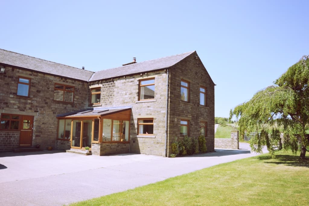 Haddon Farm with ample parking & gardens