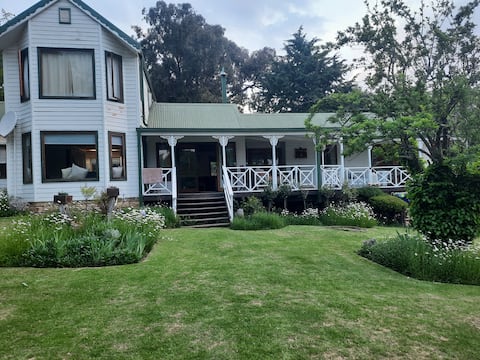 Kahara Maluti Lodge -8 Sleeper Oasis