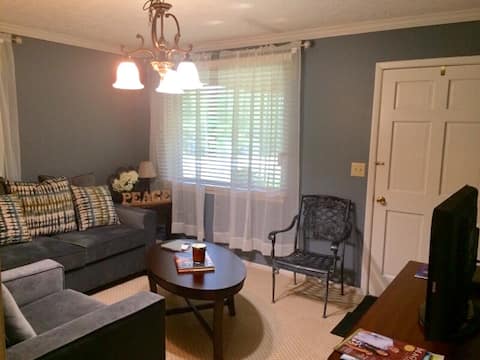 Tuskegee, Al Auburn, Al Sun Valley Vacation Home