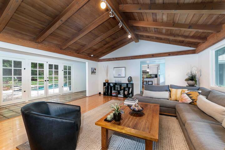 Private Paradise with Pool & Spa gallery image 3