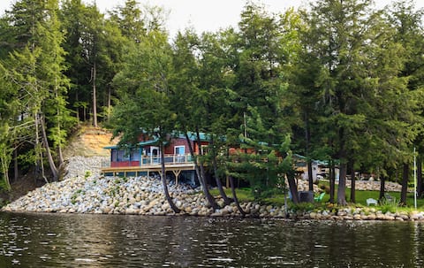 Popular Airbnb listing: The Point in Utica / Rome