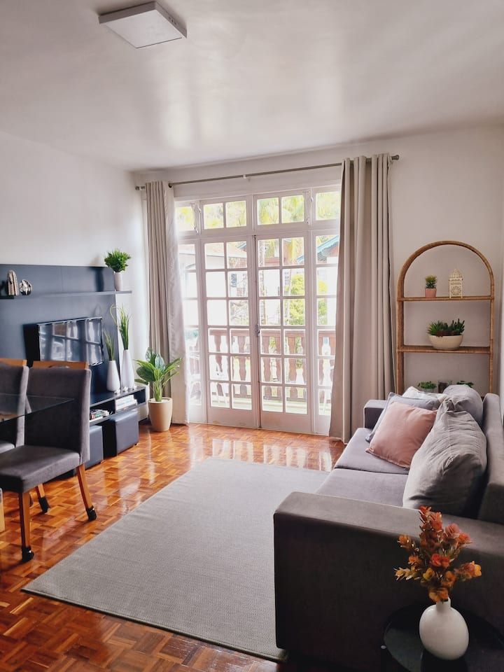 Lindo Apt 3 Qtos , Wi-fi / Pisc /Estac Parquinho . - Nova Friburgo