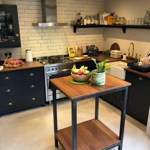 Lovely Family Home near Camden gallery image 4