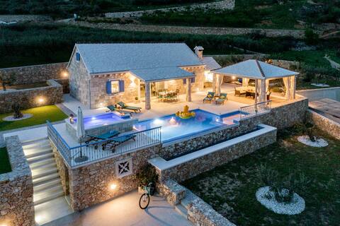 Blue Sky Amazing, Isolated  Stone Villa with Pool!