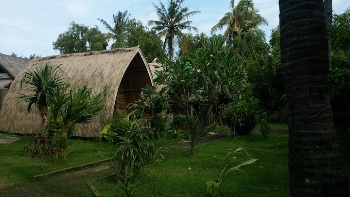 TIRED LALOK HOMESTAY GIli Air