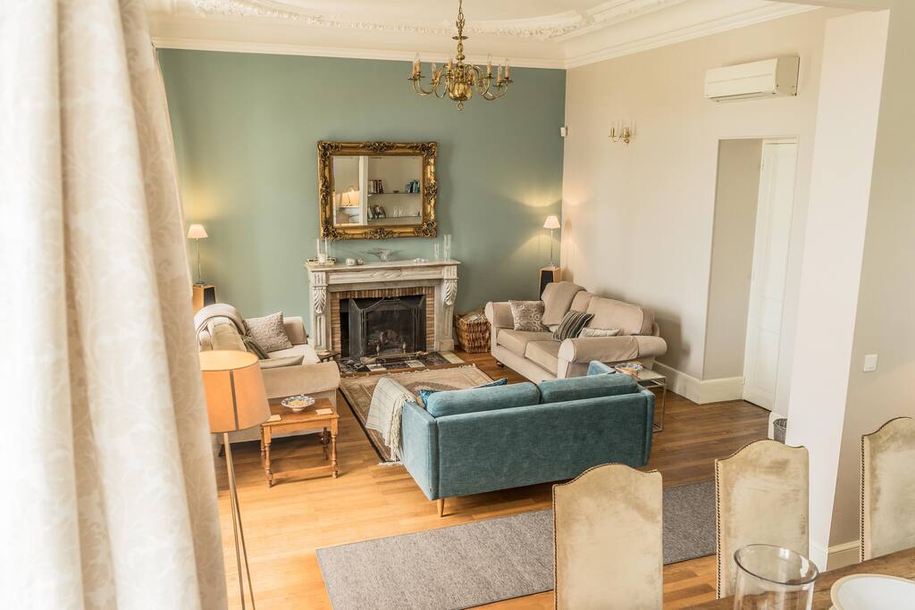 Main Lounge