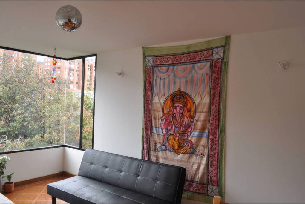 SHANTI LIVING ROOM