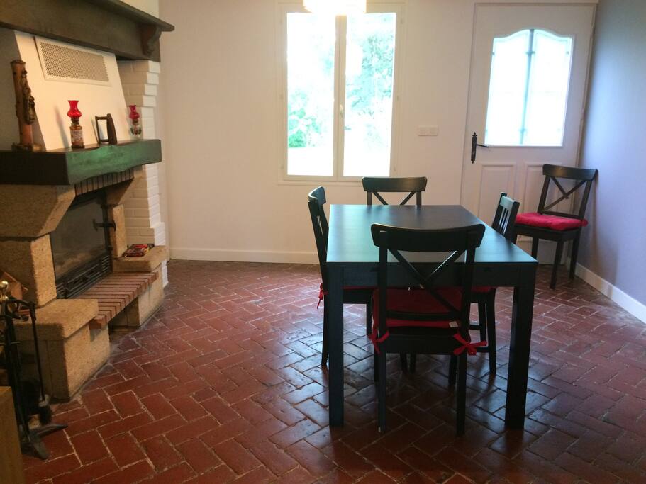 salle à manger avec insert