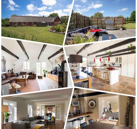 Cozy farm (360 sqm) 15 persons near beach