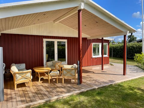 Beautiful summer cottage with lovely sunny terrace