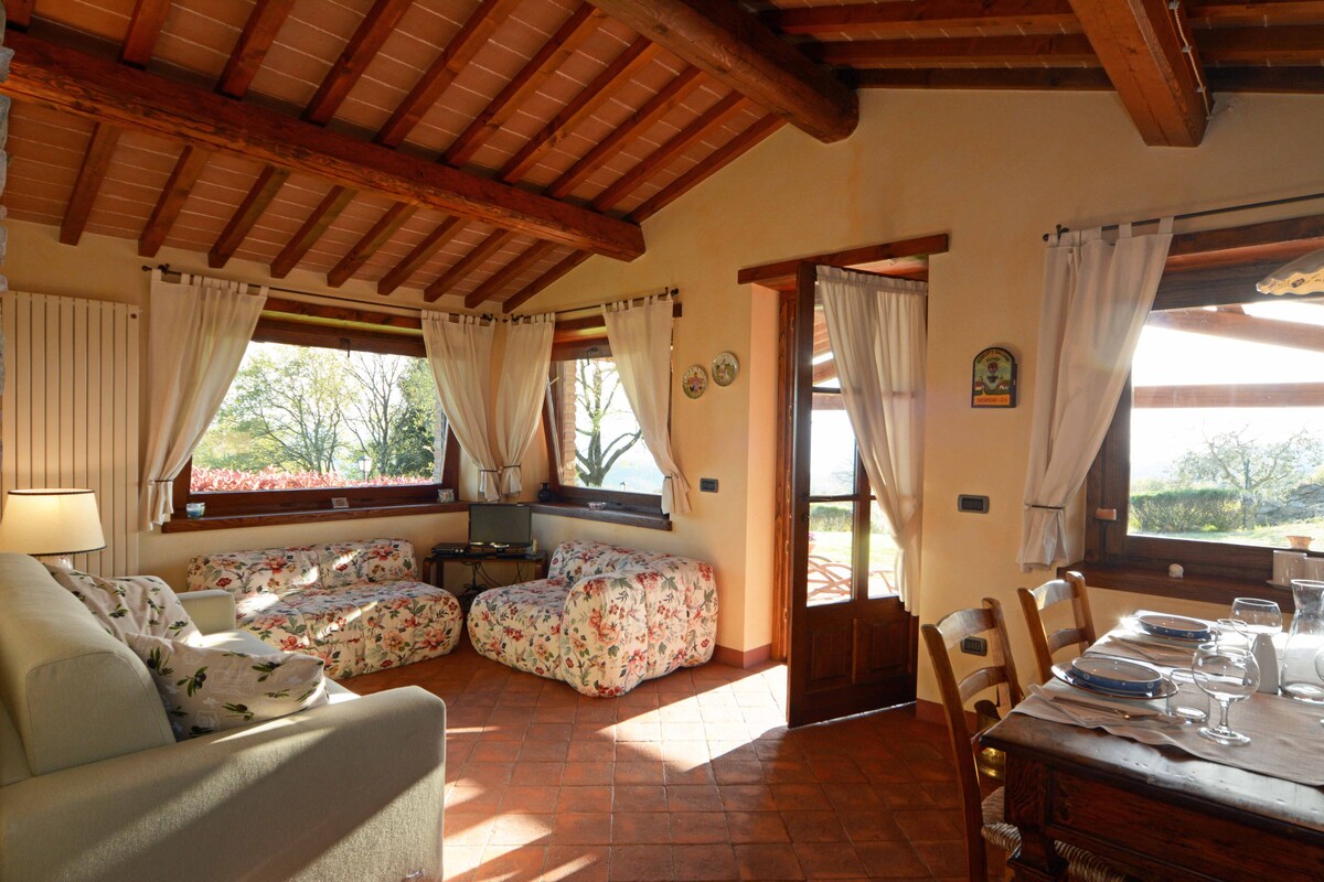 Top Airbnb: AGRITURISMO LA BICOCCA Apartment L'Olivo in Passignano Sul Trasimeno