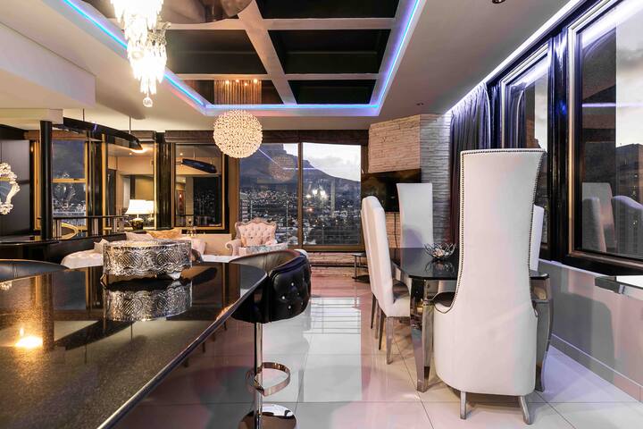 #2004 Cartwright – Glimmer Shimmer gallery image 4