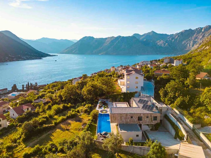 Villa Invicta With 17m Pool And Bay View - Kotor