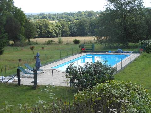 Rustic house with its private pool 8 people
