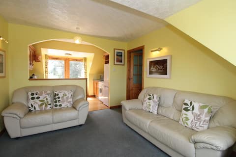 Top Airbnb: Aldon Lodge Apartment in Abernethy And Kincardine