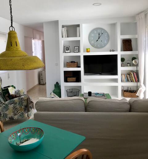Popular Airbnb listing: Enjoy living amongst the town atmosphere in Almuñécar