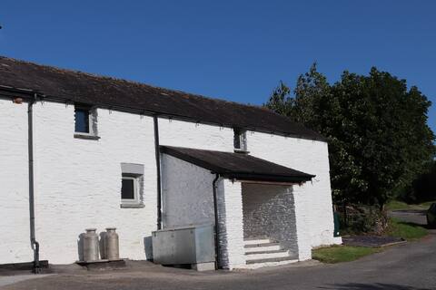 Cwtch Y Wennol - Romantic Cottage in  West Wales