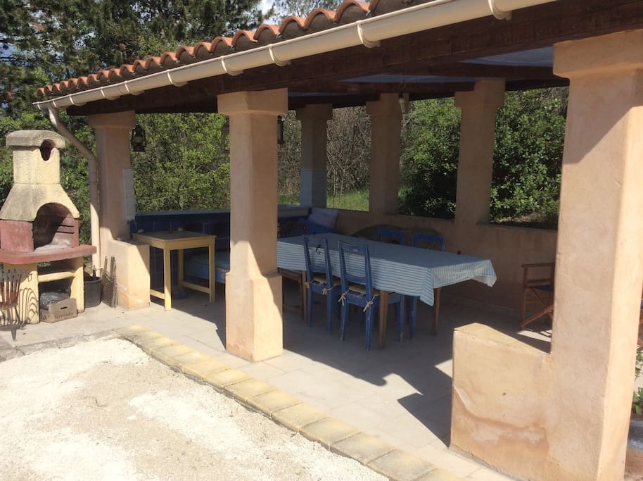The outside eating area has a bar-b-que attached.