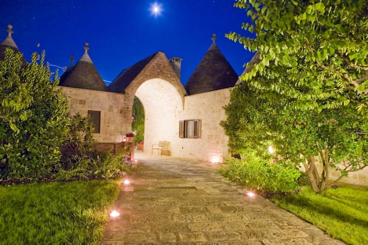 Traditional trulli houses for big group holidays