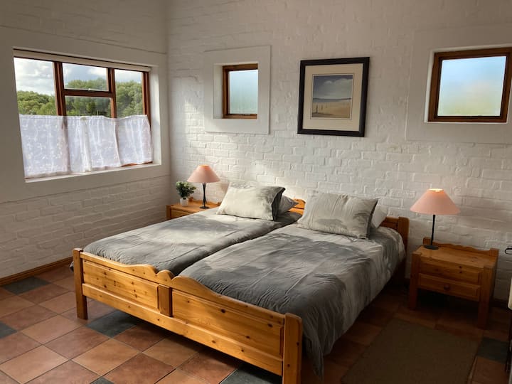 Hlavná spálňa s vlastnou kúpeľňou