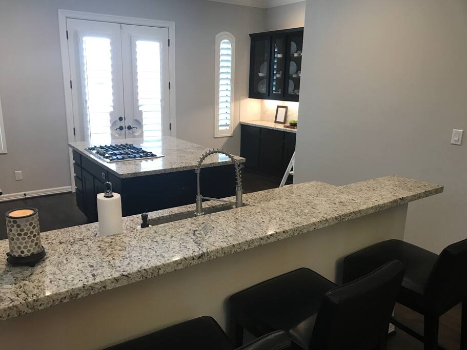 Kitchen Counter with 3 chairs