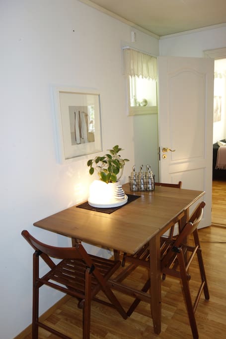 Kjøkkenkrok med spisebord