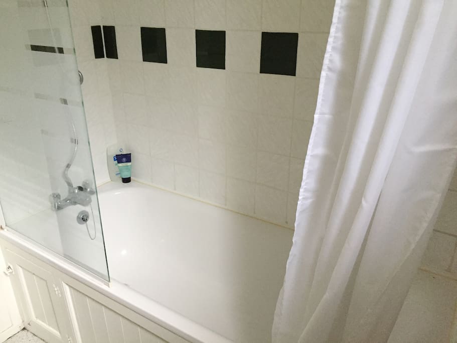 Shower/bath