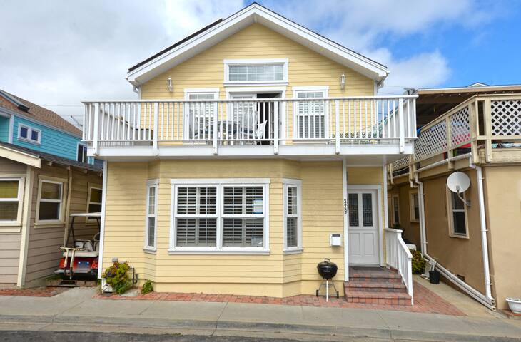 329D: Two-Story Avalon Home, Deck, WIFI, BBQ