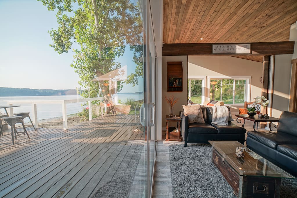 Driftwood Beach Waterfront Estate5 bedroom 5 bath