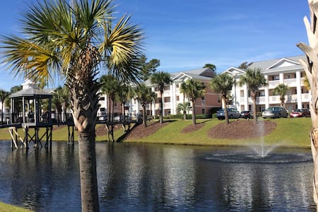 Private condo in gated community: Beautiful views