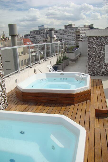 Sun & tan in the terrace
