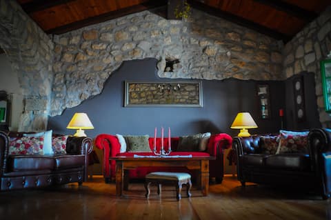Popular Airbnb listing: Relaxing Stone Villa With Amazing View And Pool in Crikvenica