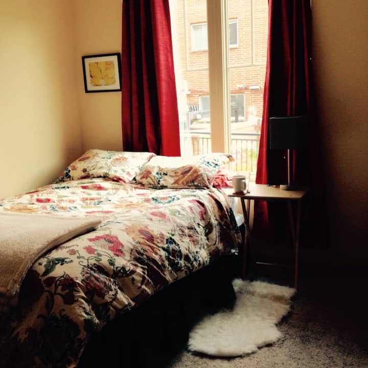 Lovely One Bedroom Walk-up