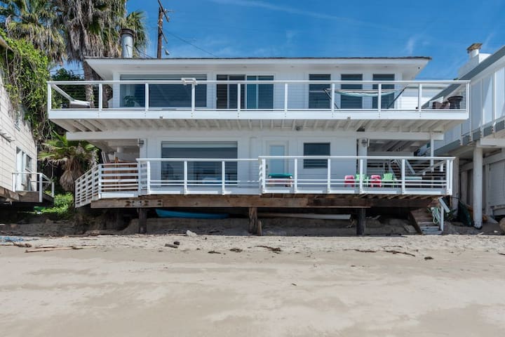 ⛱️Malibu Rd Ocean Front House Direct Beach Access