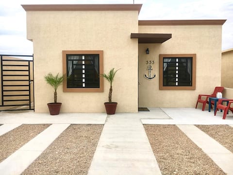 The Yacht Club-Backyard Bar, Games & Fire Pit