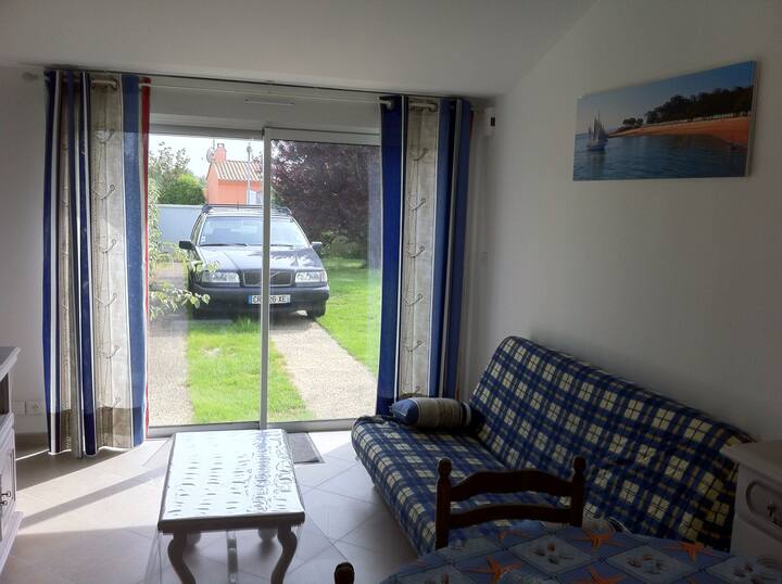 Maison De Vacances Plein Sud Plus Jardin De 70 M² Et Cours De 40 M² - Givrand