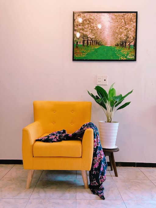 Reading chair