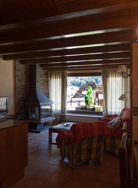 COUNTRY COTTAGE AT THE PYRENEES