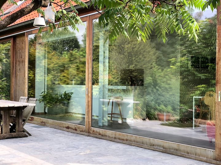 The Slow Challenge: Contact-free. Up to 12 guests