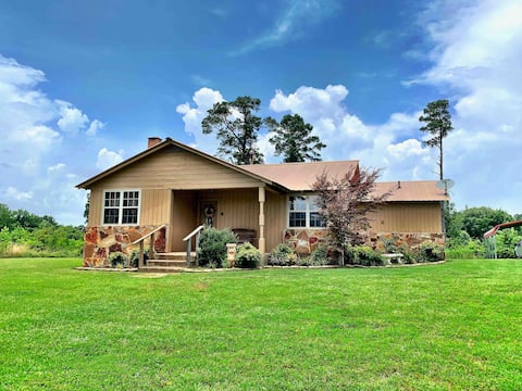 Secluded Cottage-Hot Tub, private UTV trails