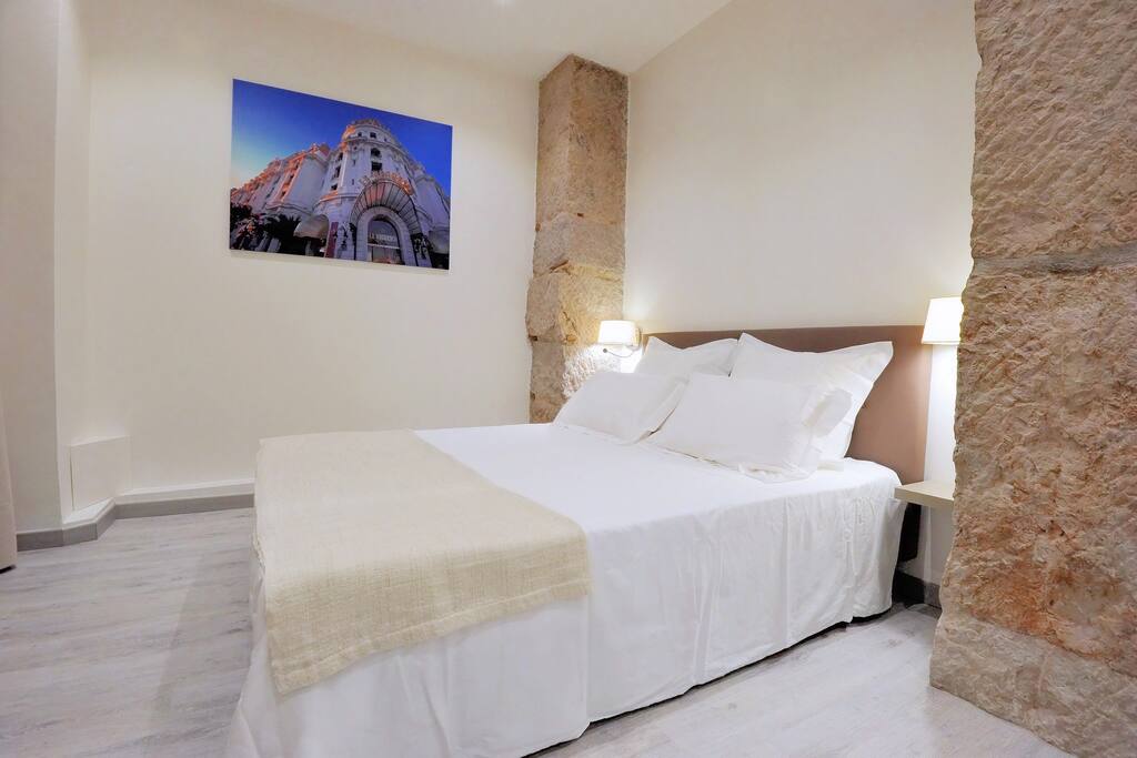 La chambre - The bedroom