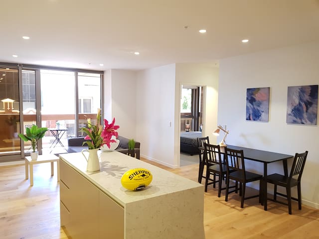 Spectacular MelbCBD 3BR2BTH FreeParking SthrnCrs