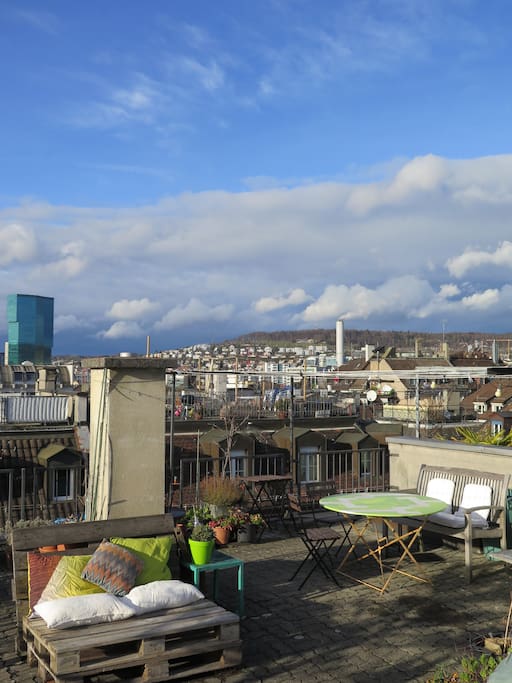 privet roof top terrace lounge chair and dining table & BBQ