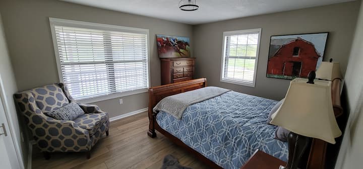 predná spálňa na hlavnom poschodí