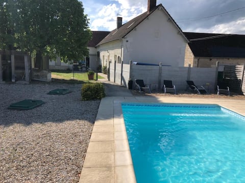 House with pool, billiards,foosball.