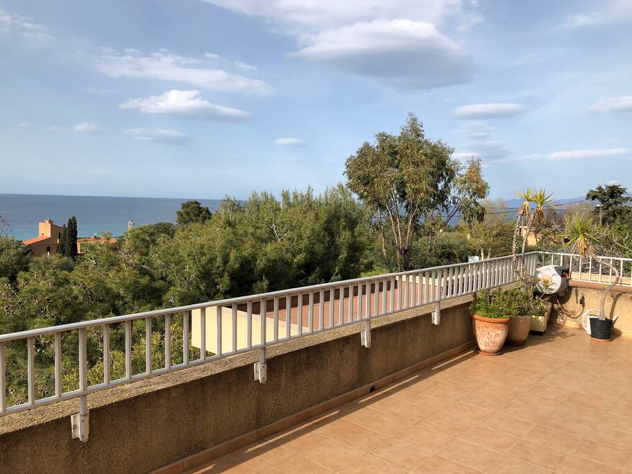 Terrasse coté mer
