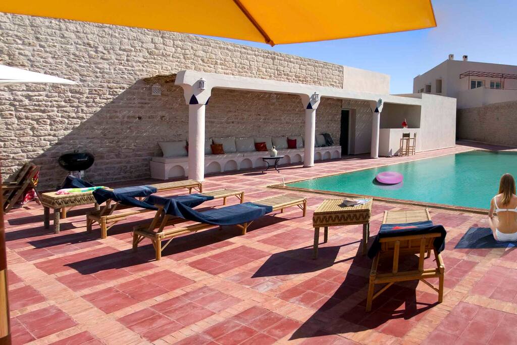 La piscine à débordement