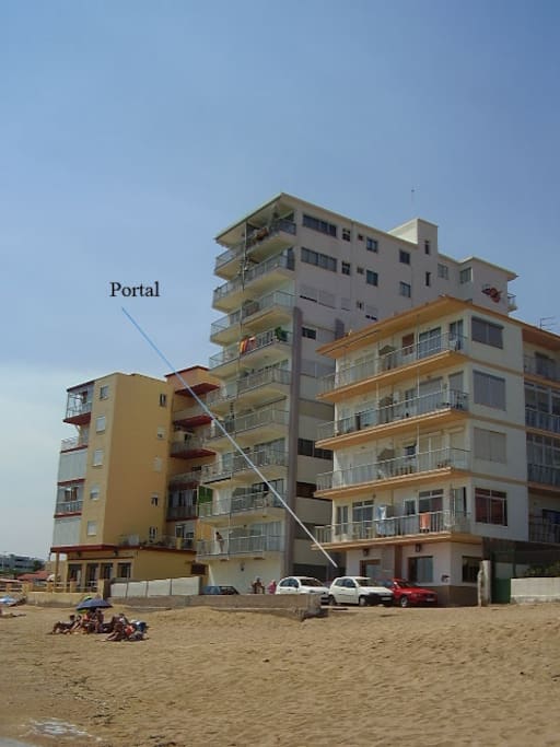 APARTAMENTO A PIE DE PLAYA