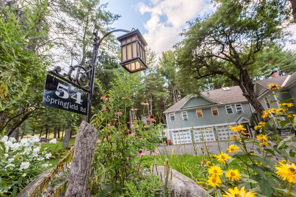 Luxury in the Adirondacks Houses for Rent in Upper Jay, New York